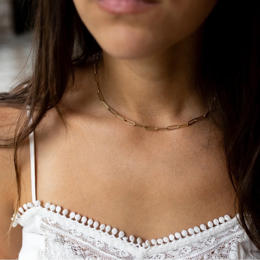 Elegant Gold Chain Necklace